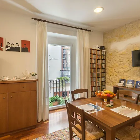 ベッド・アンド・ブレックファスト Qaral カリアリ