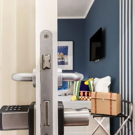 卡拉尔住宿加早餐旅馆 4* 卡利亚里