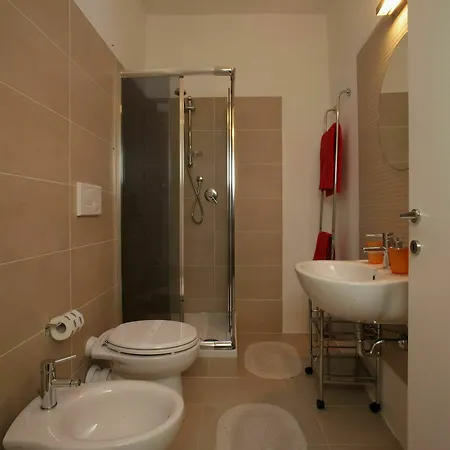 Qaral Bed & Breakfast 3*