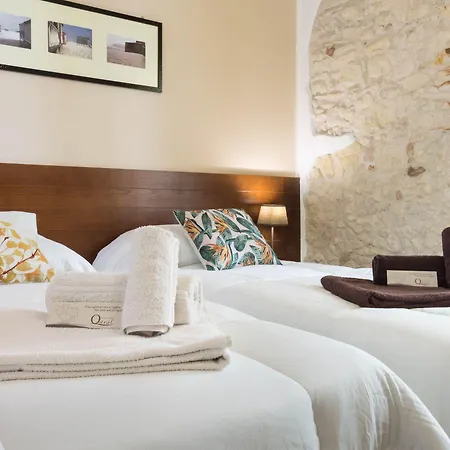 Qaral Bed and breakfast